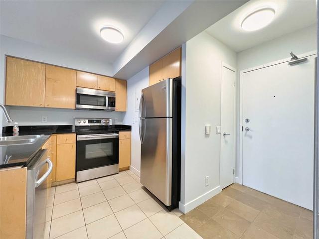 1501 - 373 Front St W, Condo with 1 bedrooms, 1 bathrooms and 1 parking in Toronto ON | Image 2