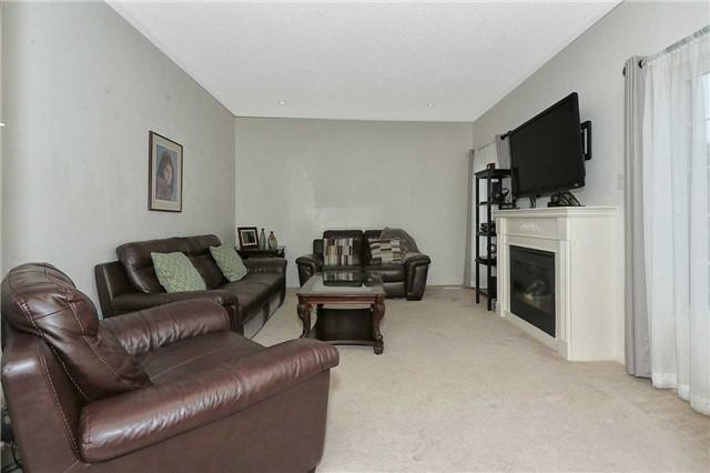 15 Wheatley Cres, House detached with 4 bedrooms, 3 bathrooms and 4 parking in Ajax ON | Image 4