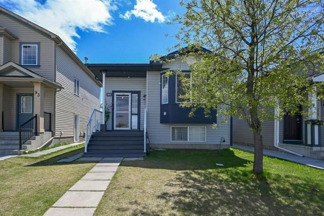 89 Martinvalley Road Ne, House detached with 5 bedrooms, 2 bathrooms and 4 parking in Calgary AB | Card Image