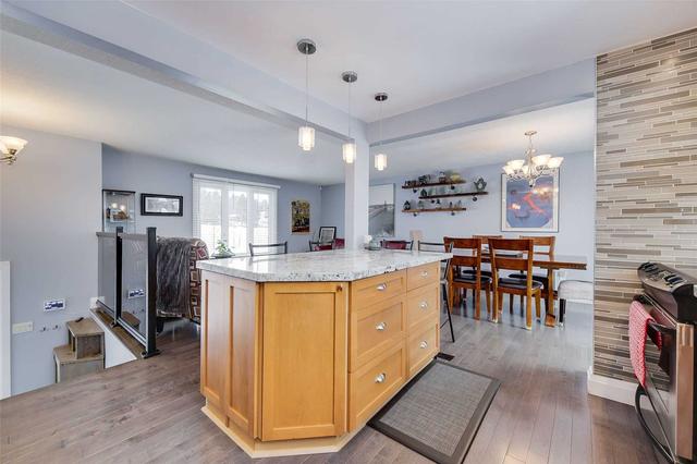 80 Penetanguishene Rd, House detached with 3 bedrooms, 2 bathrooms and 4 parking in Barrie ON | Image 17