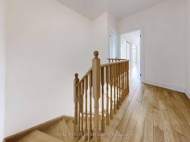22 Oliver Mews, House attached with 3 bedrooms, 4 bathrooms and 2 parking in Toronto ON | Image 3