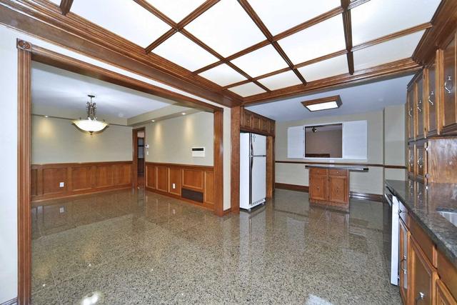 33 St. Ives Crt, House detached with 4 bedrooms, 4 bathrooms and 4 parking in Vaughan ON | Image 38