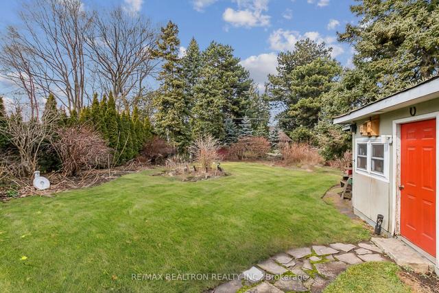 58 Lurgan Dr, House detached with 3 bedrooms, 3 bathrooms and 3 parking in Toronto ON | Image 22