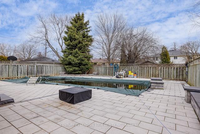 265 Surrey Dr, House detached with 2 bedrooms, 2 bathrooms and 2 parking in Oshawa ON | Image 32