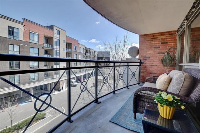 410 - 2391 Central Park Drive, House attached with 1 bedrooms, 1 bathrooms and 1 parking in Mississauga ON | Image 5