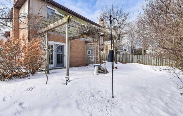 410 Selby Cres, House detached with 4 bedrooms, 2 bathrooms and 6 parking in Newmarket ON | Image 22