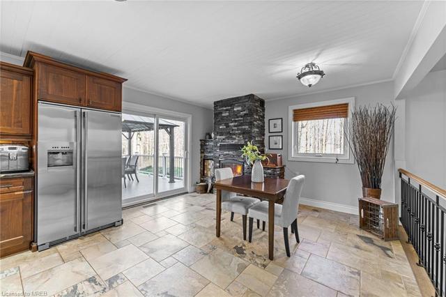 12669 Nassagaweya Esquesing Townline, House detached with 3 bedrooms, 3 bathrooms and 17 parking in Halton Hills ON | Image 4