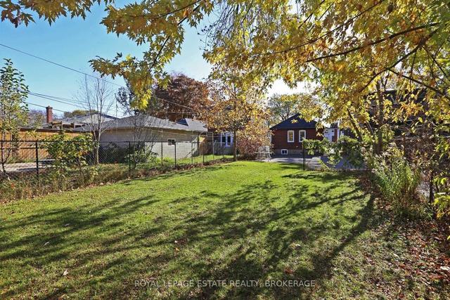 37 Arcadian Circ, House detached with 2 bedrooms, 2 bathrooms and 2 parking in Toronto ON | Image 29