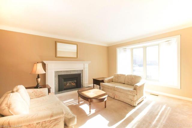 1359 Collingwood Avenue, House detached with 3 bedrooms, 2 bathrooms and 4 parking in London ON | Image 3