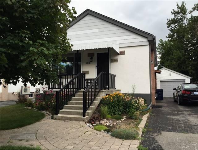 106 Phillip Ave, House detached with 2 bedrooms, 2 bathrooms and 3 parking in Toronto ON | Image 2
