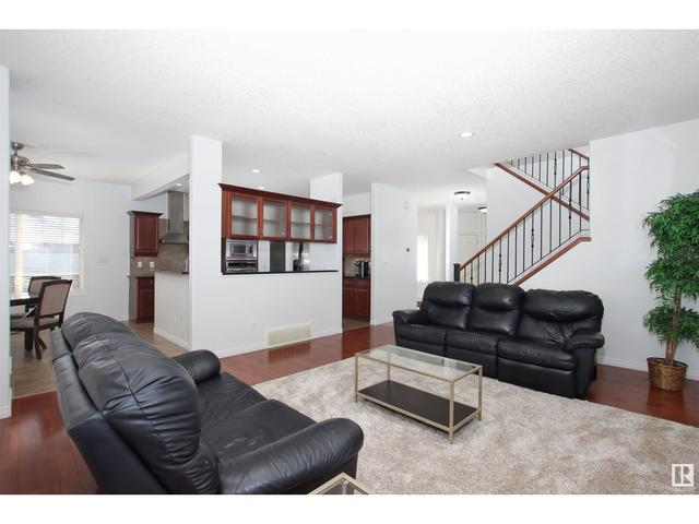 20704 88 Av Nw, House detached with 3 bedrooms, 2 bathrooms and 4 parking in Edmonton AB | Image 16