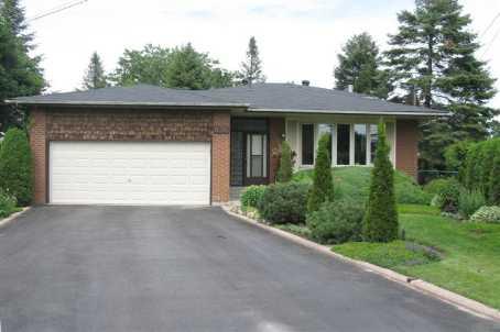 836 Sanok Dr, House detached with 4 bedrooms, 2 bathrooms and 4 parking in Pickering ON | Image 1