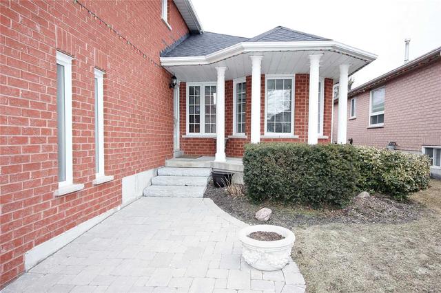 108 Violet St, House detached with 2 bedrooms, 3 bathrooms and 5.5 parking in Barrie ON | Image 12