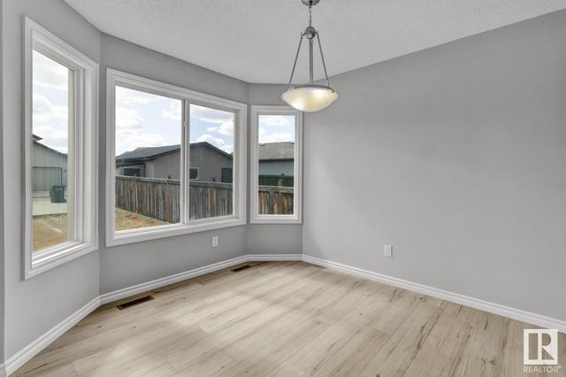 21235 96 Av Nw, House detached with 3 bedrooms, 2 bathrooms and null parking in Edmonton AB | Image 11