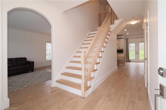 705 Salzburg Drive, House detached with 4 bedrooms, 3 bathrooms and 4 parking in Waterloo ON | Image 45