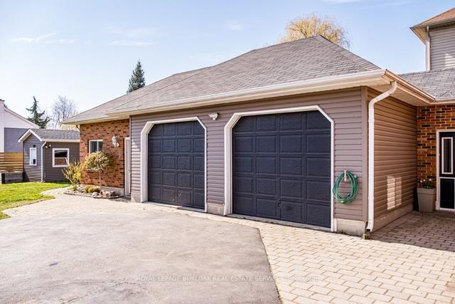 1358 Leighland Rd, House detached with 4 bedrooms, 2 bathrooms and 11 parking in Burlington ON | Image 22