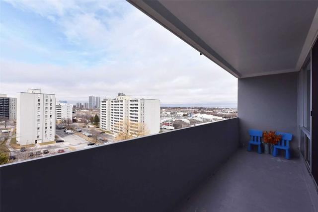 1002 - 2 Glamorgan Ave, Condo with 2 bedrooms, 1 bathrooms and 1 parking in Toronto ON | Image 30
