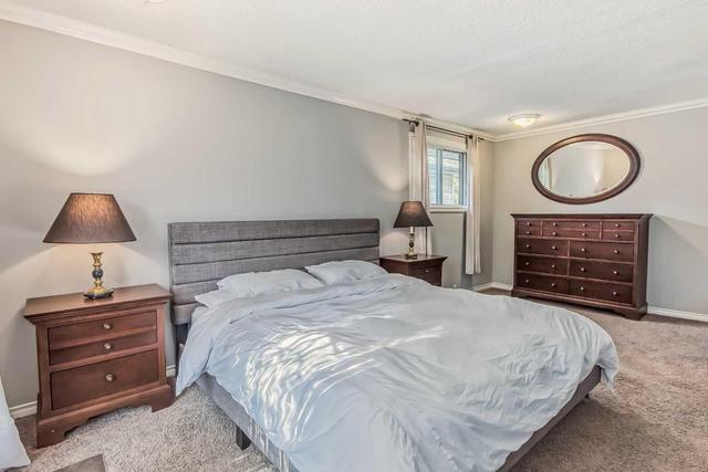 8011 Huntington Street Ne, House detached with 4 bedrooms, 2 bathrooms and 2 parking in Calgary AB | Image 12