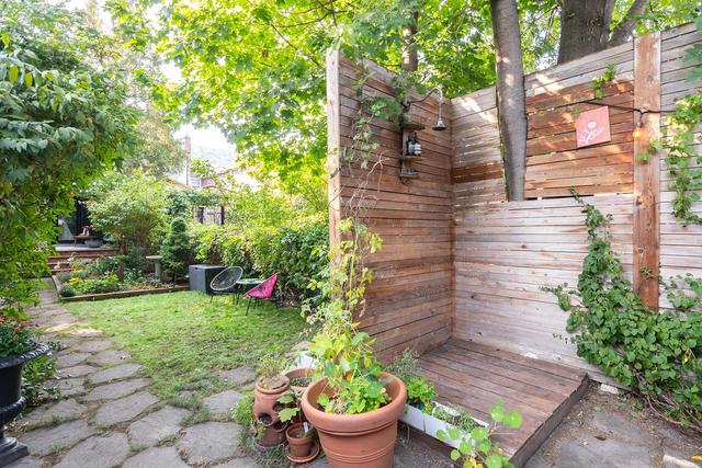 149 Manning Ave, House semidetached with 3 bedrooms, 3 bathrooms and 0 parking in Toronto ON | Image 17