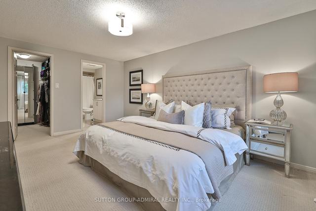 70 North Meadow Cres, House detached with 4 bedrooms, 4 bathrooms and 4 parking in Vaughan ON | Image 5