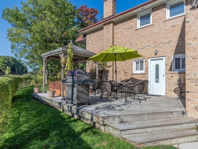 82 Bonnyview Dr, House detached with 4 bedrooms, 3 bathrooms and 4 parking in Toronto ON | Image 33