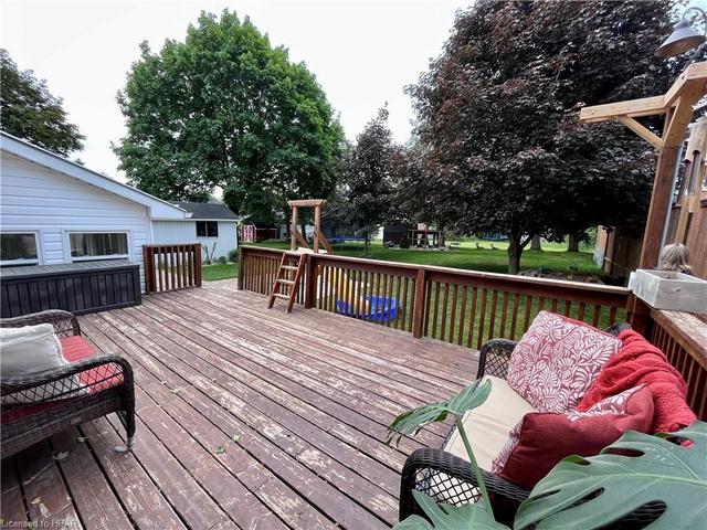 255 Hamilton Street, House detached with 4 bedrooms, 2 bathrooms and null parking in North Huron ON | Image 27