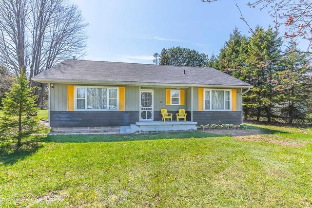 2153 Loop Rd, House detached with 3 bedrooms, 1 bathrooms and 6 parking in Highlands East ON | Image 1