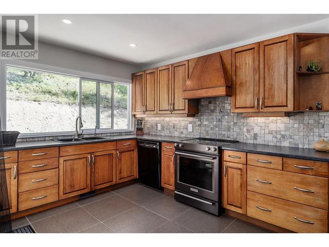 7870 Falcon Road, House detached with 3 bedrooms, 2 bathrooms and 12 parking in Central Okanagan BC | Image 6