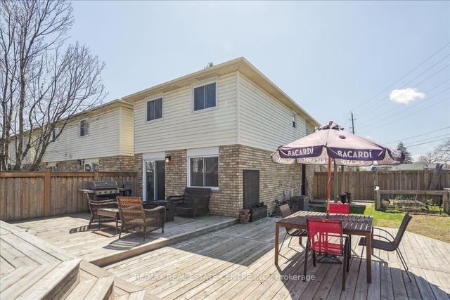 4 Danville Ave, House attached with 3 bedrooms, 1 bathrooms and 3 parking in Halton Hills ON | Image 17