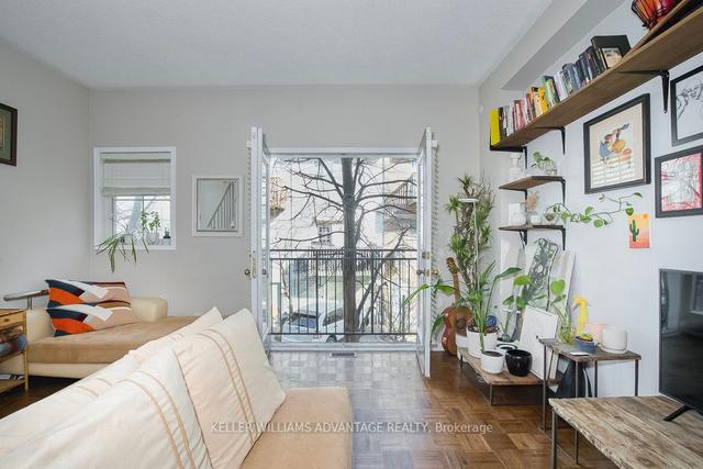 15 Pear Tree Mews, House attached with 3 bedrooms, 3 bathrooms and 2 parking in Toronto ON | Image 27