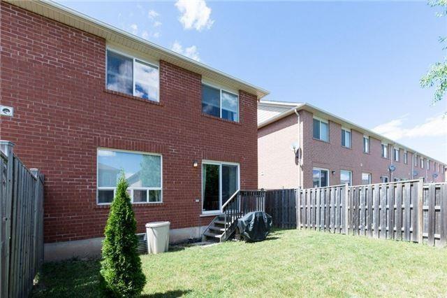 770 Johnson Hts, House attached with 3 bedrooms, 3 bathrooms and 1 parking in Milton ON | Image 20