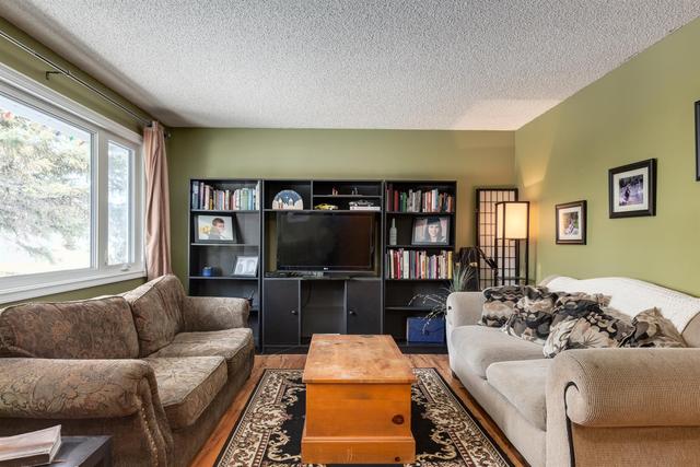 335 Penworth Way Se, House detached with 3 bedrooms, 1 bathrooms and 2 parking in Calgary AB | Image 6