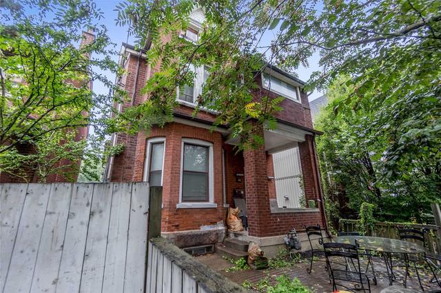 46 O'hara Ave, House detached with 8 bedrooms, 4 bathrooms and 4 parking in Toronto ON | Image 1
