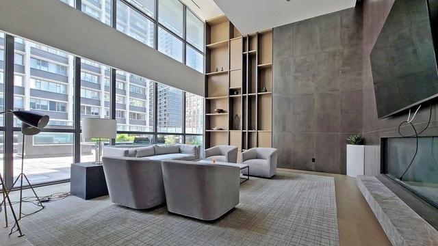 2311 - 7 Grenville St, Condo with 3 bedrooms, 2 bathrooms and 1 parking in Toronto ON | Image 30