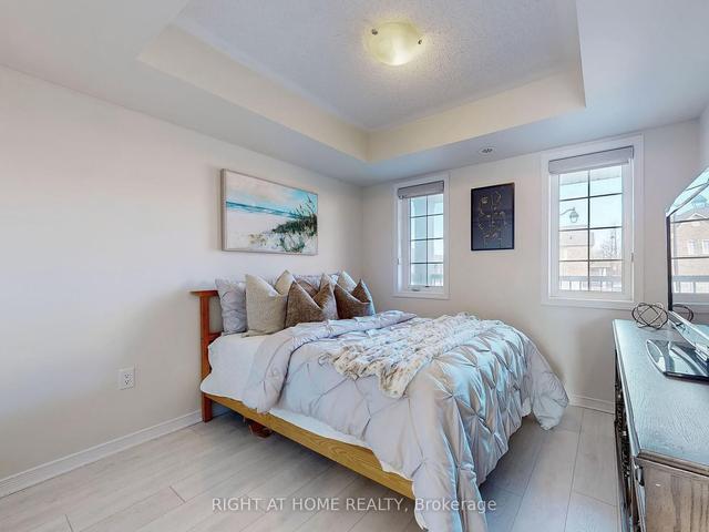 146 Kingston Rd W, Townhouse with 2 bedrooms, 2 bathrooms and 1 parking in Ajax ON | Image 11