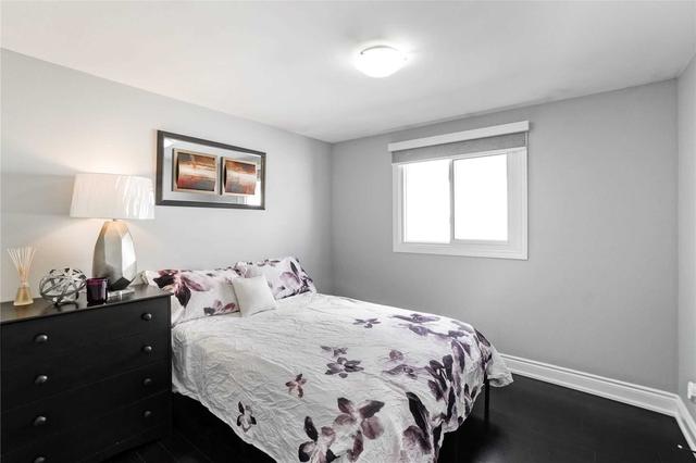 72 Morton Way, House detached with 5 bedrooms, 4 bathrooms and 6 parking in Brampton ON | Image 16