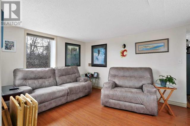 5111 47 Avenue, House detached with 2 bedrooms, 2 bathrooms and 4 parking in Sylvan Lake AB | Image 13
