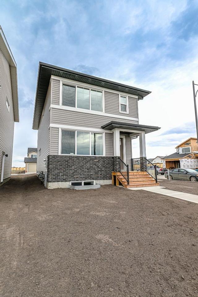 8729 Copperwood Road, House detached with 3 bedrooms, 2 bathrooms and 2 parking in Grande Prairie AB | Image 2