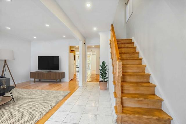 339a Windermere Ave, House detached with 3 bedrooms, 3 bathrooms and 2 parking in Toronto ON | Image 11