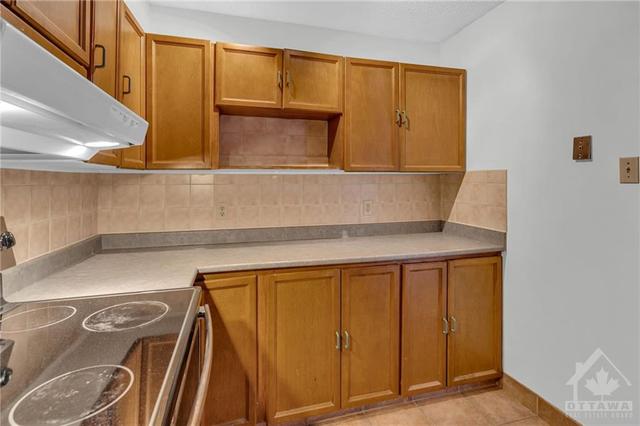 1404 - 900 Dynes Road, Condo with 3 bedrooms, 2 bathrooms and 1 parking in Ottawa ON | Image 7