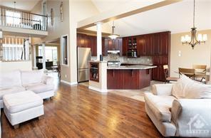 203 Locheland Crescent, House detached with 4 bedrooms, 4 bathrooms and 4 parking in Ottawa ON | Image 8