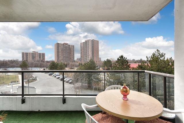 410 - 1 Rowntree Rd, Condo with 2 bedrooms, 2 bathrooms and 1 parking in Toronto ON | Image 9