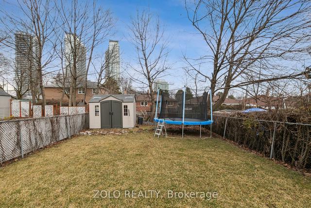 28 Northey Dr, House semidetached with 3 bedrooms, 2 bathrooms and 5 parking in Toronto ON | Image 14
