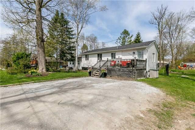3965 Alcina Ave, House detached with 2 bedrooms, 1 bathrooms and 2 parking in Innisfil ON | Image 2