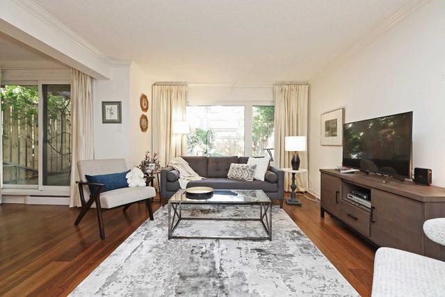 th3 - 250 Erskine Ave, Townhouse with 3 bedrooms, 2 bathrooms and 2 parking in Toronto ON | Image 1