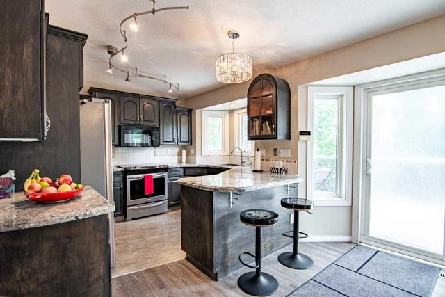 23 Day Close, House detached with 4 bedrooms, 3 bathrooms and 2 parking in Red Deer AB | Image 9