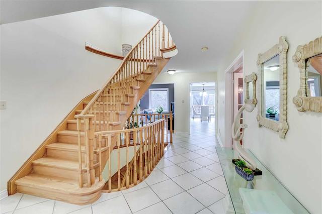 440 Devanjan Circ, House detached with 4 bedrooms, 4 bathrooms and 8 parking in Newmarket ON | Image 23