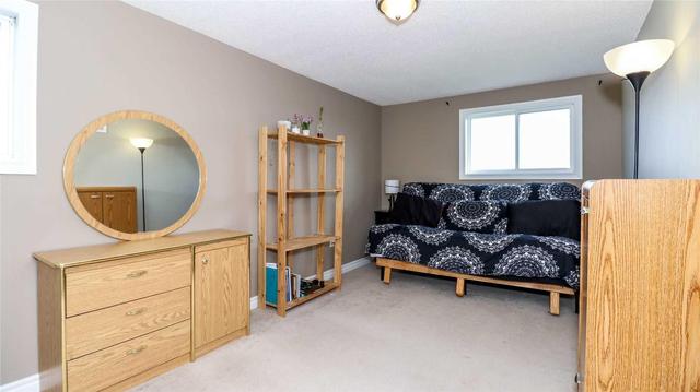 Unit 7 - 87 Goodwin Dr, Condo with 2 bedrooms, 1 bathrooms and 1 parking in Barrie ON | Image 12