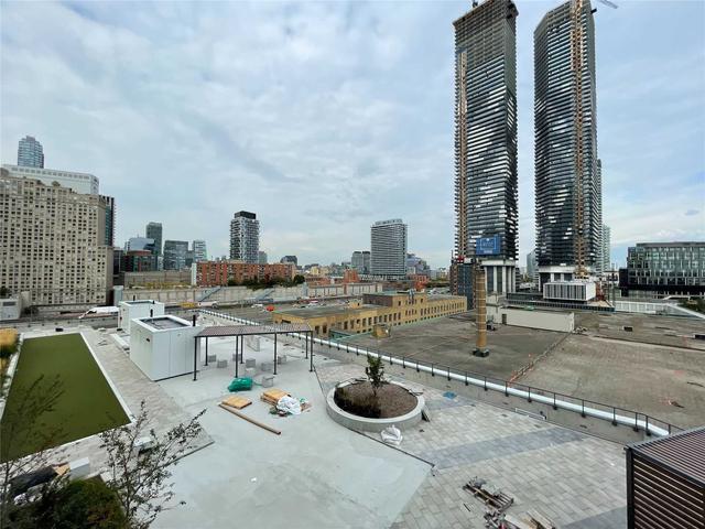 08 - 28 Freeland St, Condo with 1 bedrooms, 1 bathrooms and 0 parking in Toronto ON | Image 1