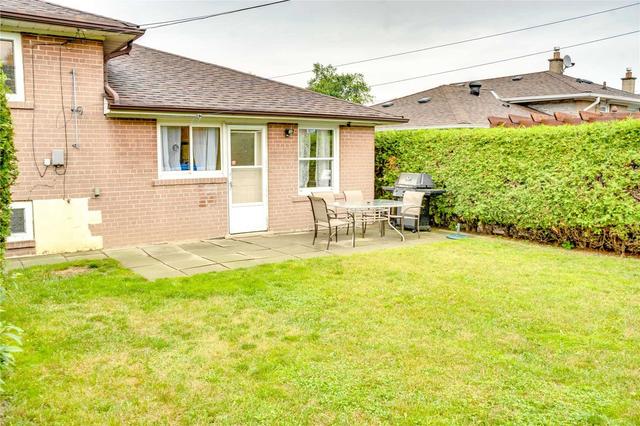 84 Packard Blvd, House detached with 3 bedrooms, 2 bathrooms and 5 parking in Toronto ON | Image 21